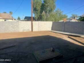 3823 N 81st Ave in Phoenix, AZ - Building Photo - Building Photo