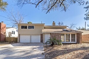 14410 Louetta Rd in Cypress, TX - Building Photo