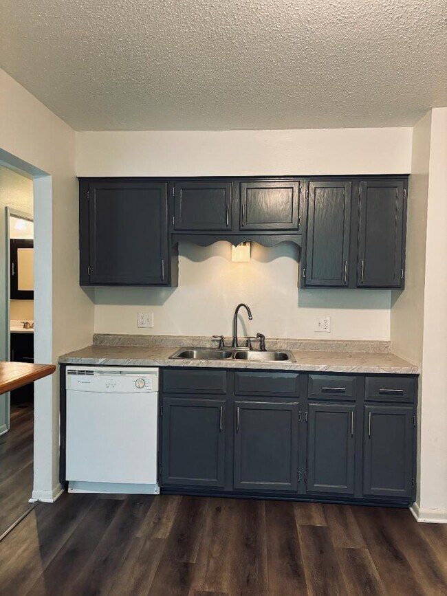 935 Herold Ave in Des Moines, IA - Building Photo - Building Photo