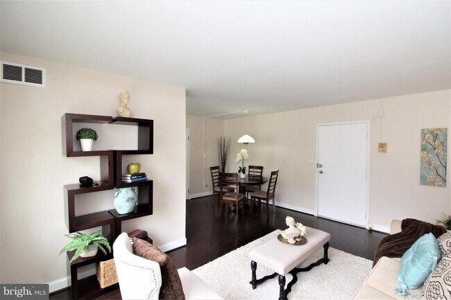 1031 Michigan Ave NE in Washington, DC - Building Photo - Building Photo