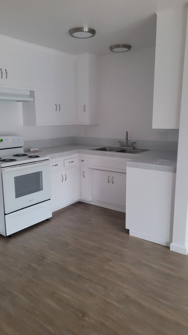 11841 Old River School Rd