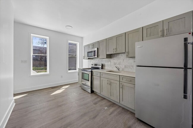 2366 N Bouvier St in Philadelphia, PA - Building Photo - Building Photo