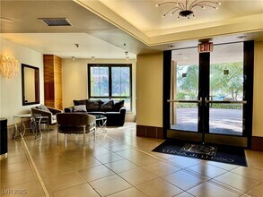 29 Montelago Blvd in Henderson, NV - Building Photo - Building Photo