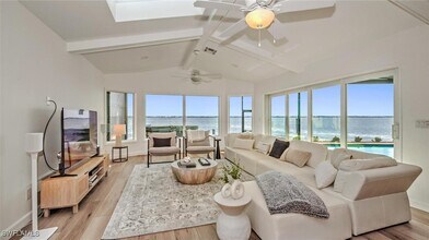 3123 SE 22nd Pl in Cape Coral, FL - Building Photo - Building Photo