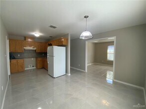 11 Ibis Ave in McAllen, TX - Building Photo - Building Photo