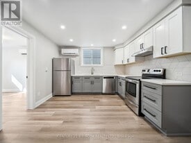 14 Christine Pl in Orillia, ON - Building Photo