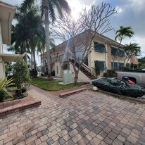 122 Isle of Venice Ft. Lauderdale, FL 33301 in Fort Lauderdale, FL - Building Photo