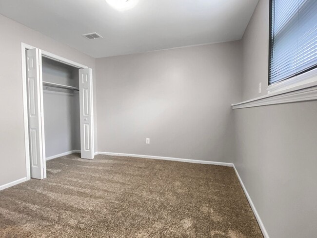 4179 Oak Park Dr SE in Grand Rapids, MI - Building Photo - Building Photo