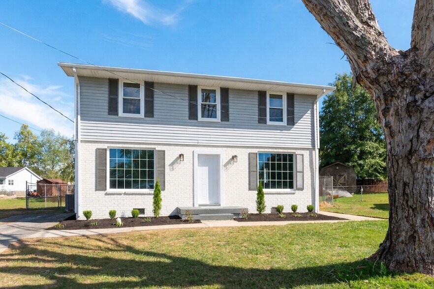 1311 Mini Ct N in Lebanon, TN - Building Photo