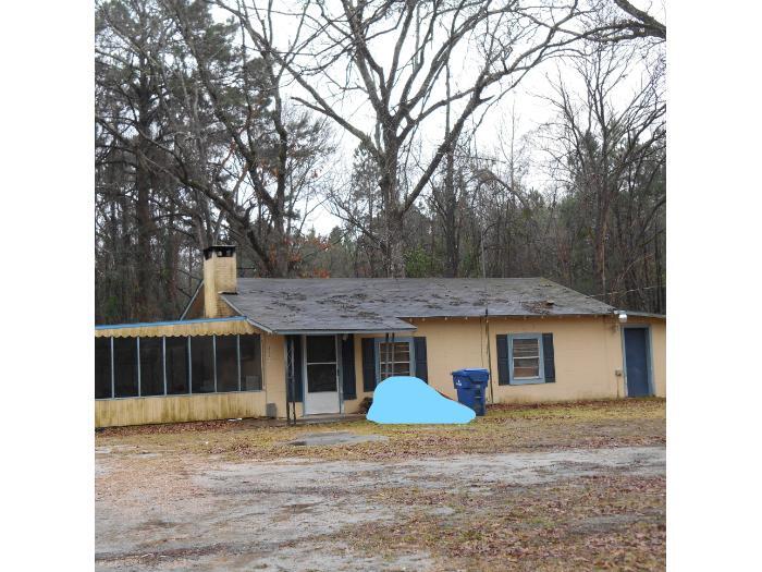 1943 Lake Vernon Rd in Leesville, LA - Building Photo