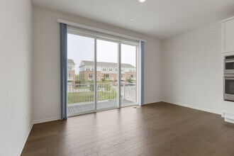 2954 Reflection Dr in Naperville, IL - Building Photo - Building Photo