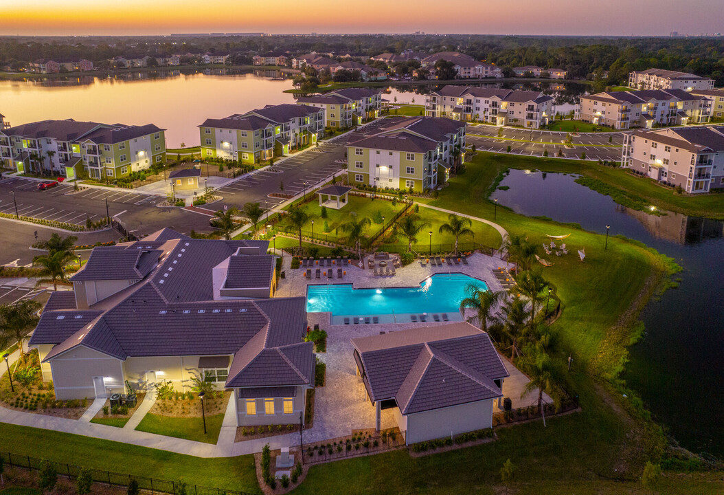 Mira Crystal Lake in Port Orange, FL - Building Photo