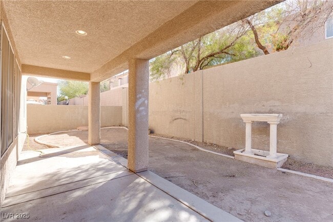 property at 523 Moses Lake Ct