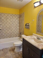 69 E Columbus Ave, Unit 2 in Phoenix, AZ - Foto de edificio - Building Photo