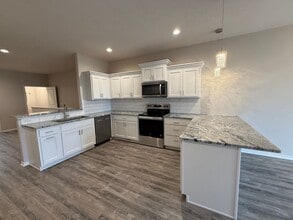 8907 S 47th St in Lincoln, NE - Building Photo - Building Photo