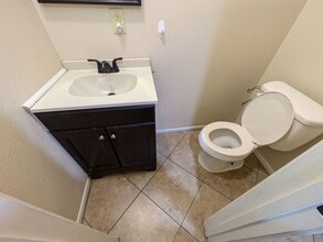 956 Sunmeadow Dr in Beaumont, TX - Building Photo - Building Photo