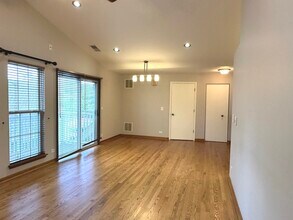 809 Spring Creek Ct in Elk Grove Village, IL - Building Photo - Building Photo