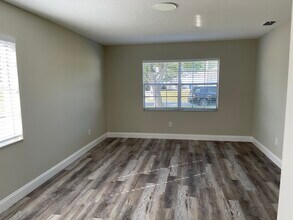 2122 Sylvester Ct in Lakeland, FL - Building Photo - Building Photo