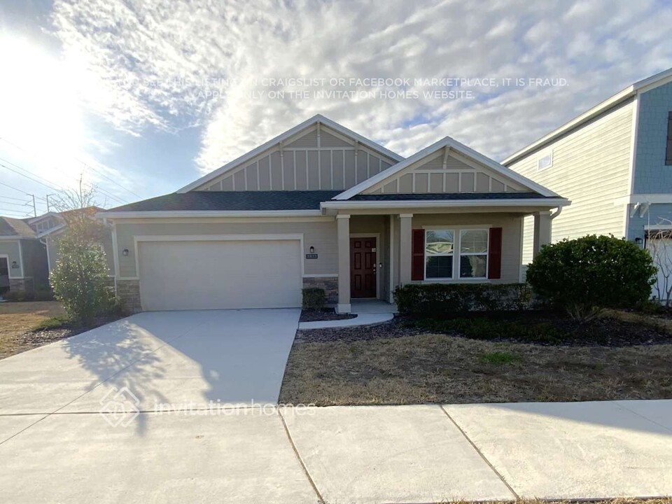 2422 Carters Paddock Rd in Jacksonville, FL - Building Photo