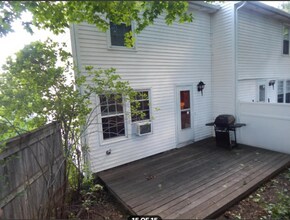 117 Sunset Ave in South Portland, ME - Foto de edificio - Building Photo