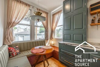 2833 N Spaulding Ave in Chicago, IL - Building Photo - Building Photo