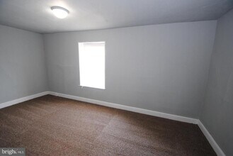 205 Jones Ave in Burlington, NJ - Building Photo - Building Photo