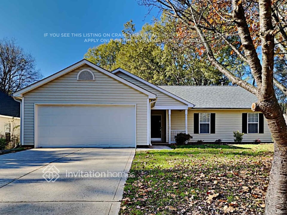 14428 Cinnamon Field Rd in Charlotte, NC - Building Photo