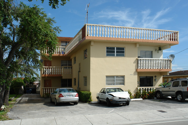 6031 W Flagler St in Miami, FL - Building Photo - Building Photo