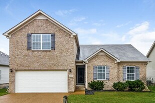 7029 Nickalus Way in Spring Hill, TN - Building Photo