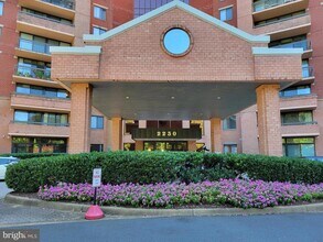 2230 George C Marshall Dr in Falls Church, VA - Building Photo - Building Photo