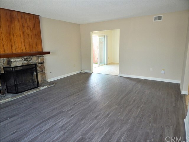 7162 Heil Ave-Unit -1 in Huntington Beach, CA - Building Photo - Building Photo