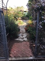 4 Valencia Dr in San Diego, CA - Building Photo