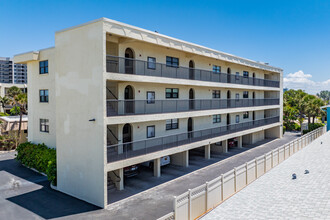 Montmartre Condominiums in Belleair Beach, FL - Building Photo - Building Photo