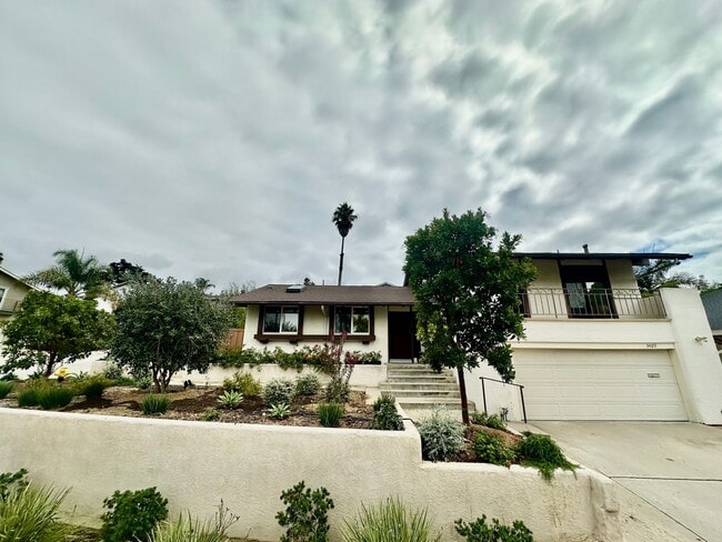 3489 Via Beltran in San Diego, CA - Building Photo - Building Photo
