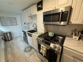 106 Bay 106 Bay in Hull, MA - Building Photo - Building Photo