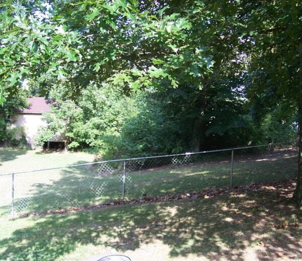 222 Patterson St in Paris, TN - Building Photo - Building Photo