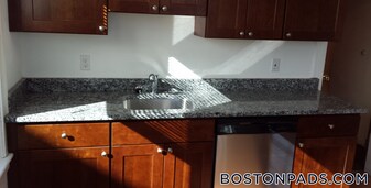 22 Commonwealth Terrace in Boston, MA - Building Photo