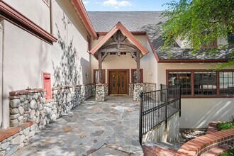 887 Talisman Ln in Lake Arrowhead, CA - Building Photo - Building Photo