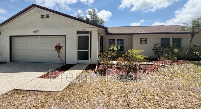 2390 Malcolm Dr