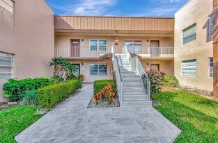 370 Piedmont H in Delray Beach, FL - Building Photo