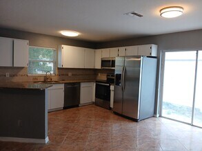 3847 51st Ave N in St. Petersburg, FL - Foto de edificio - Building Photo