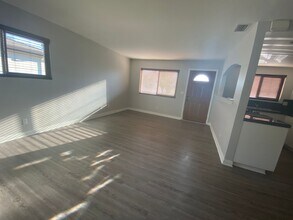 5985 Nelda St in Simi Valley, CA - Building Photo - Building Photo