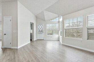 8609 Ephraim Road in Austin, TX - Building Photo - Building Photo