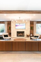 8442 E McNelly Rd in Bentonville, AR - Building Photo - Building Photo