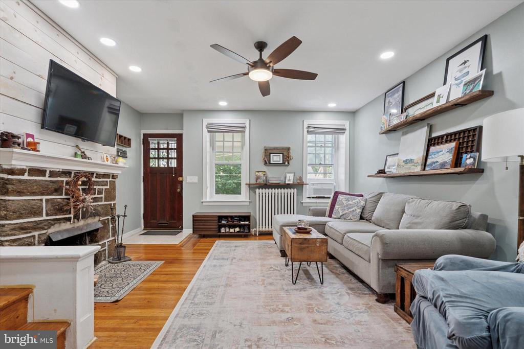 7125 Cresheim Rd in Philadelphia, PA - Building Photo
