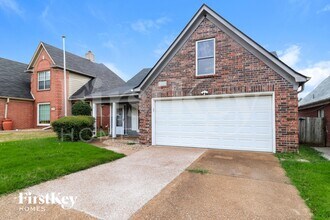 982 Dusty Cove in Cordova, TN - Foto de edificio - Building Photo