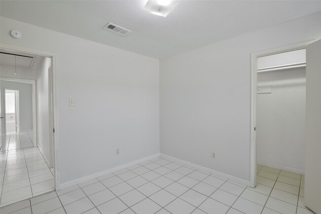 property at 2311 Old Oak Ln