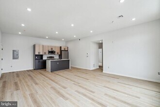 1112-16 E Berks St-Unit -109 in Philadelphia, PA - Foto de edificio - Building Photo