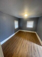 1918 S 5th Pl in Milwaukee, WI - Building Photo - Building Photo