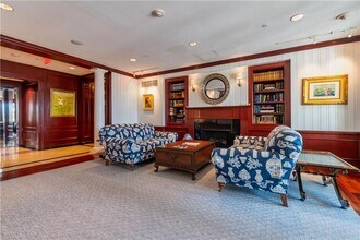 1 Tower Dr in Portsmouth, RI - Building Photo - Building Photo